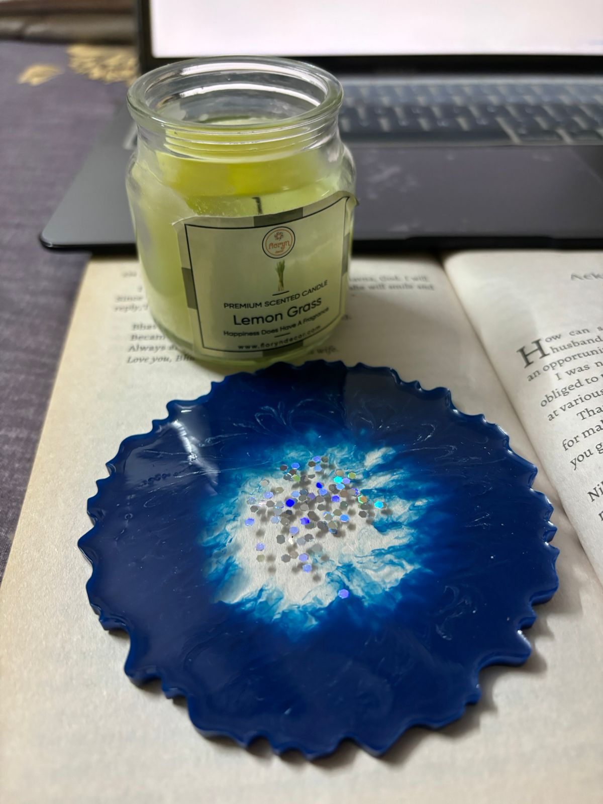 Handcrafted Premium Resin Coaster - Elegant and Modern Blue and Gold Design